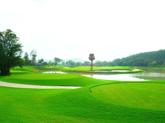 Alpine Golf Resort Chiang Mai Green